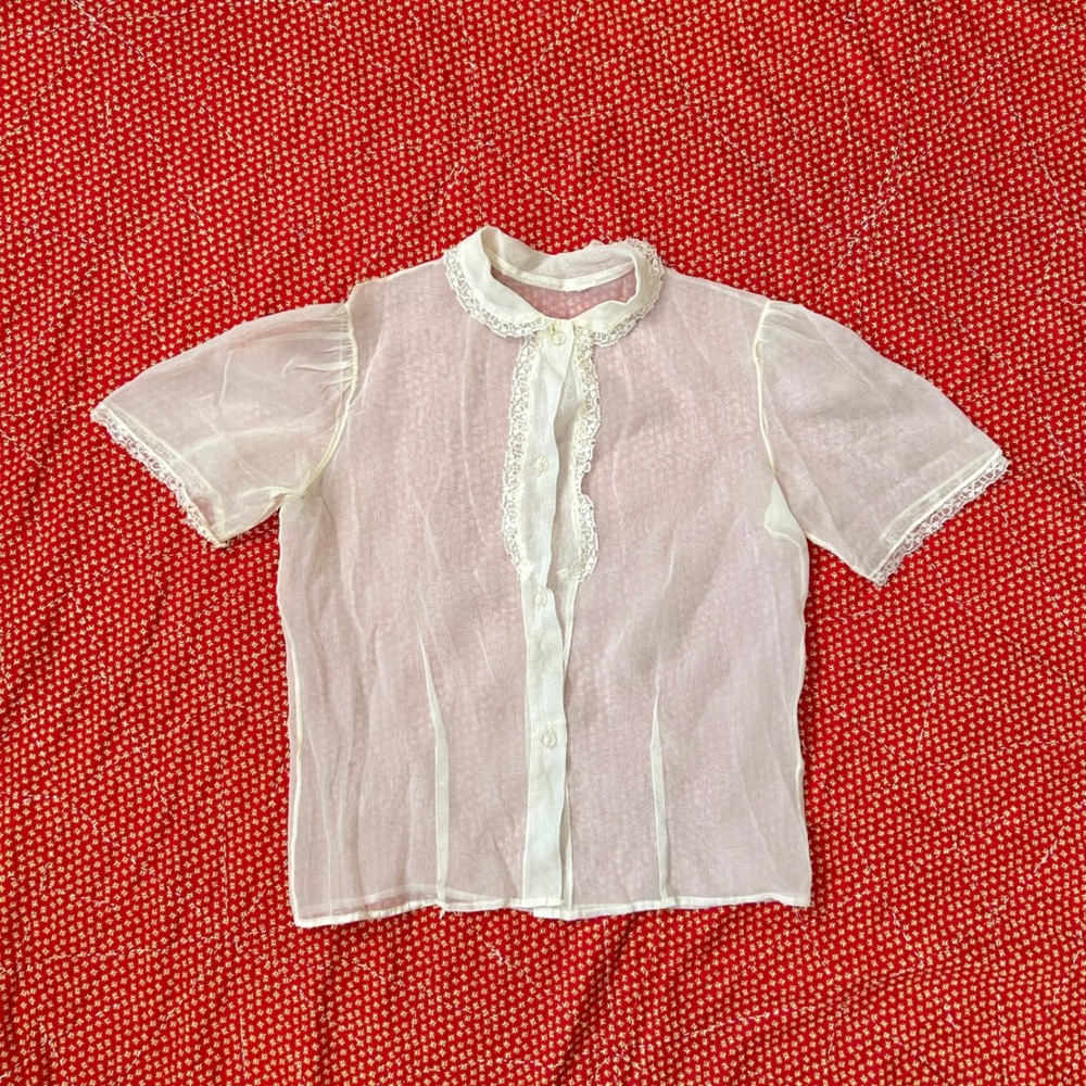 Antique 1940s 1950s Dacron White Sheer Lace Trim Short Sleeve Blouse